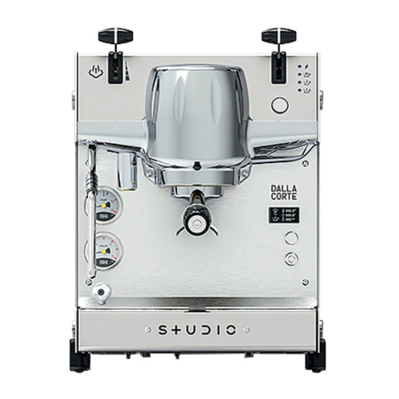Профессиональная рожковая кофемашина DALLA CORTE 1-MC-STUDIOAQ-1-W-230 с дренажем в канализацию, белая в интернет-магазине EASYHORECA.RU